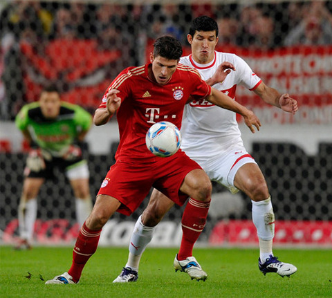 gomez-1323648420_480x0.jpg