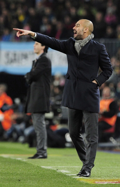 Pep Guardiola chỉ đạo trong trận Barca thắng Valencia 5-1 tuần trước.