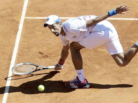 Djokovic thẳng tiến vào chung kết.