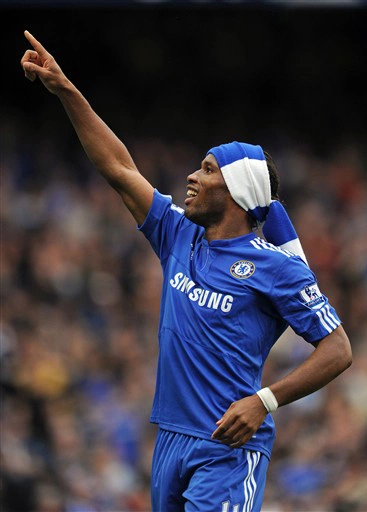 Drogba vẫn góp bảy bàn và hai đường chuyền quyết định cho Chelsea mùa này, dù chỉ đá 19 trận vì phải ngồi dự bị cho Torres, chấn thương và làm nghĩa vụ quốc gia ở CAN 2012.