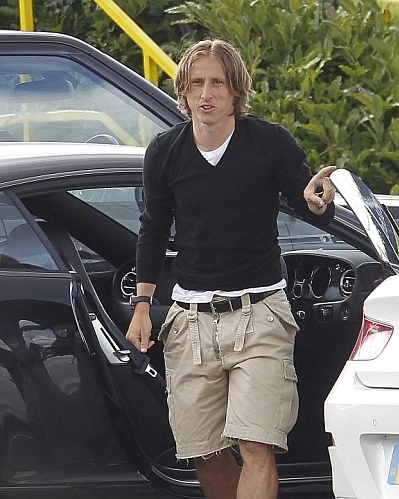 Modric-Spurs-Lodge-1342929429_480x0.jpg
