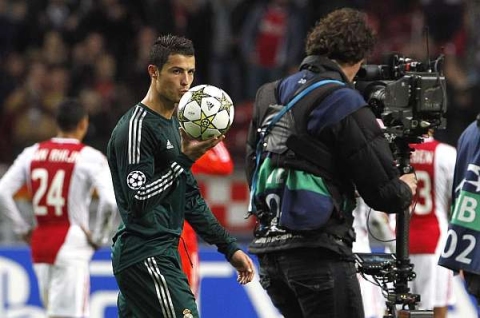 Ronaldo-Real-v-Ajjax-4-jpg-1349425101_48