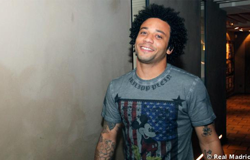 Hậu vệ Marcelo. Hậu vệ Marcelo.