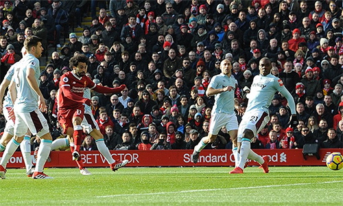Salah trong tình huống hỏng ăn đầu trận. Ảnh: LFC.