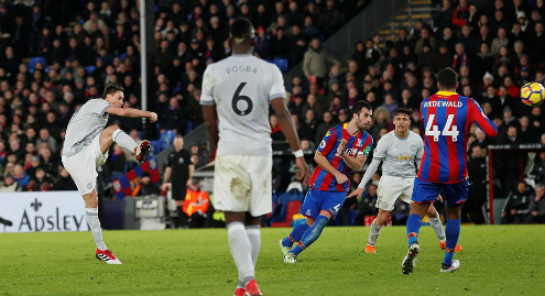 Bị dẫn trước hai bàn, Man Utd ngược dòng đòi lại vị trí nhì bảng