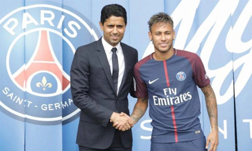 Neymar chưa thể nâng tầm PSG trong mùa đầu tiên chơi tại Pháp. Ảnh: Reuters