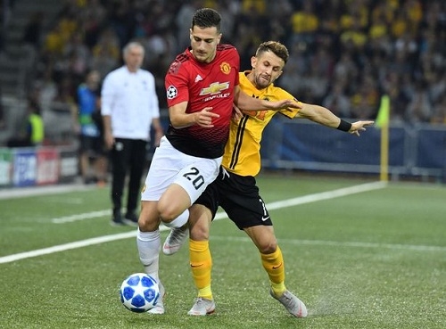 Hậu vệ Diogo Dalot có trận ra mắt Man Utd. Cựu cầu thủ Porto đá thay vị trí của Antonio Valencia. Ảnh: AFP.