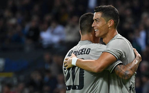 Ronaldo đã chứng tỏ được bản lĩnh của một ngôi sao hàng đầu. Ảnh: Reuters.