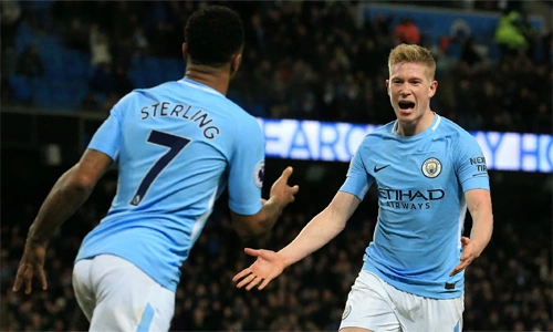 Ở Man City, De Rruyne tìm thấy người bạn chí cốt Sterling.