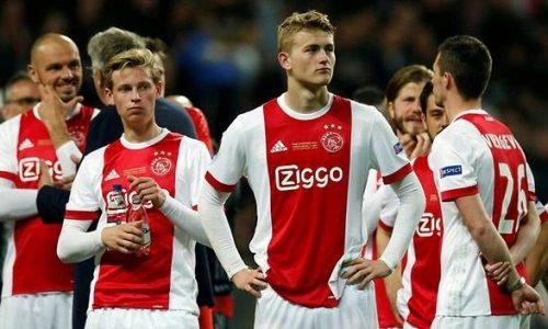 Tiểu sử cầu thủ Frenkie de Jong - Hành trình từ tài năng trẻ đến ngôi sao bóng đá thế giới