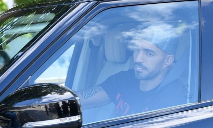 Suarez sẽ thay Higuain làm đối tác trên hàng công cùng Ronaldo.