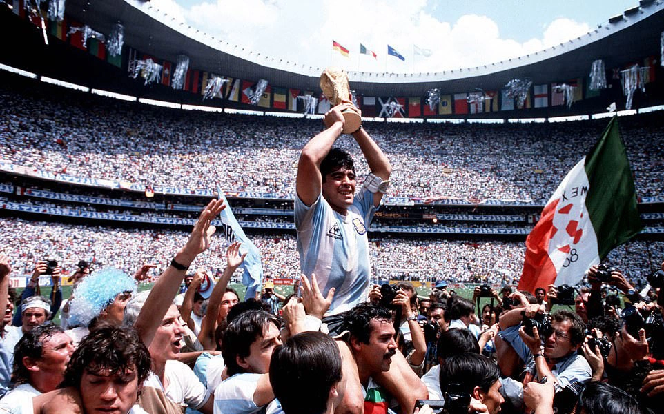 Maradona - người ngoại lệ của túc cầu