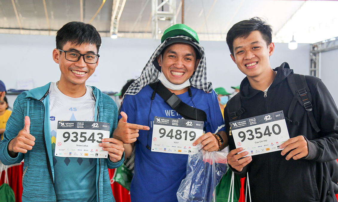 Những người lần đầu chạy 42km