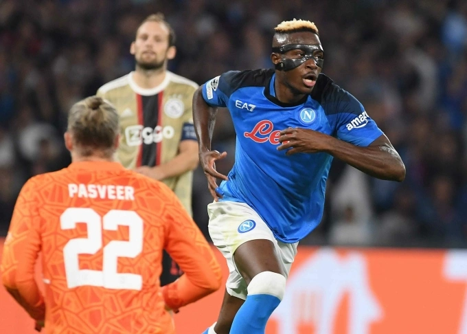 Tiền đạo Victor Osimhen mừng bàn ấn định thắng lợi 4-2 cho Napoli trước Ajax ngày 12/10. Ảnh: sscnapoli.it