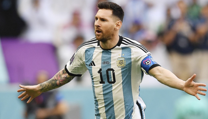 Messi mừng bàn mở tỷ số trong trận chung kết giữa Argentina với Pháp trên sân Lusail ngày 18/12. Ảnh: Telam