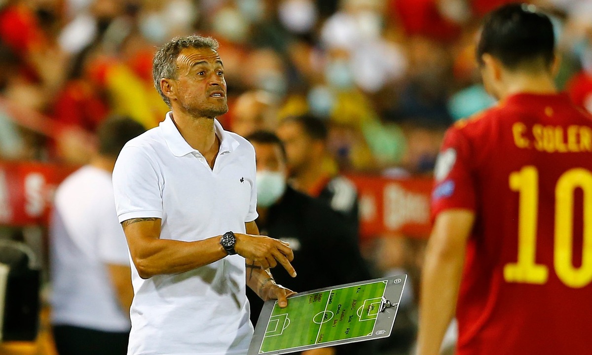 Chelsea đàm phán với Luis Enrique