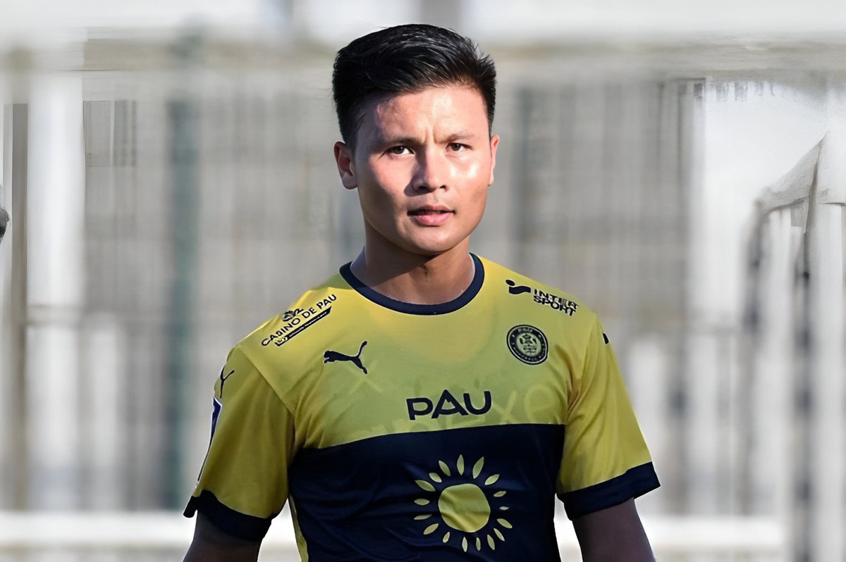 Quang Hải không được Pau FC đăng ký