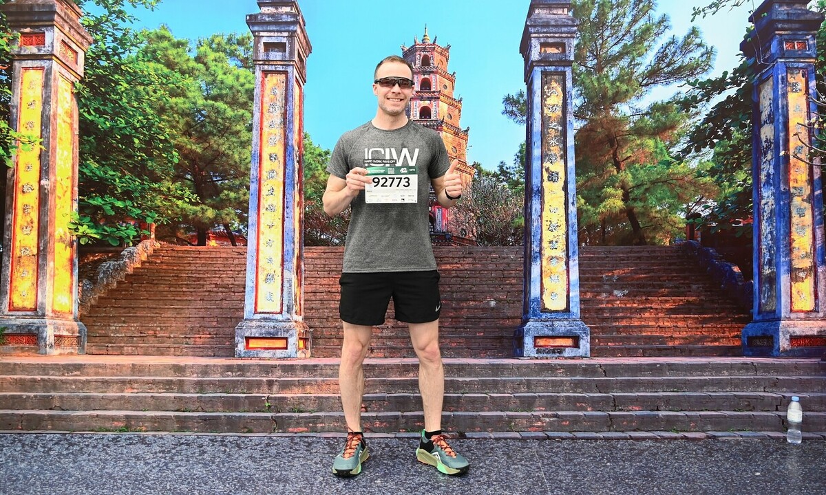 Runner nước ngoài khen ngợi đường chạy VM Huế