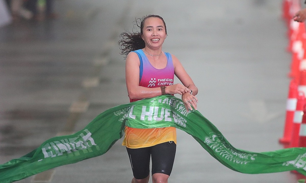 Phạm Thị Bình lần thứ hai vô địch VnExpress Marathon