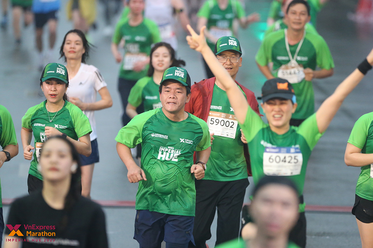 Nhiều lãnh đạo Thừa Thiên Huế hoàn thành VnExpress Marathon