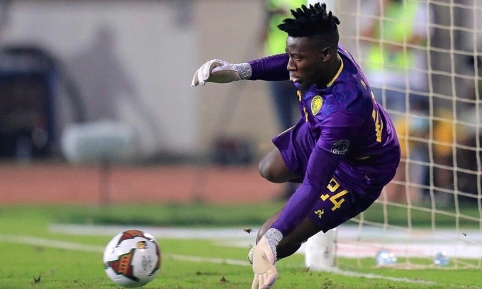Thủ môn Andre Onana trong trận Cameroon gặp Burkina Faso ở giải vô địch châu Phi trên sân Ahmadou Ahidjo, thành phố Yaounde, Cameroon ngày 5/2/2022. Thủ môn Andre Onana trong trận Cameroon gặp Burkina Faso