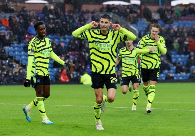 Havertz (số 29) mừng bàn ấn định chiến thắng trên sân Turf Moor, hôm 17/2. Ảnh: Reuters