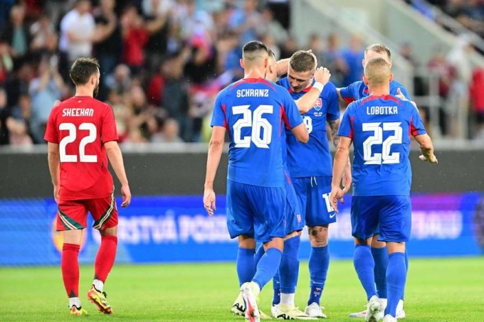 Slovakia thắng Xứ Wales 4-0 trong trận giao hữu hôm 9/6 trên sân nhà. Ảnh: PM
