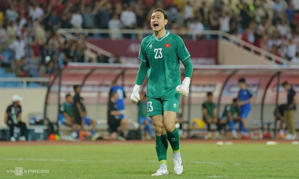 ĐT Việt Nam đang có thế hệ thủ môn cao ráo và tài năng nhất lịch sử 2 Thủ môn Đặng Văn Lâm thi đấu cho đội bóng hạng Nhất - Báo VnExpress Thể thao