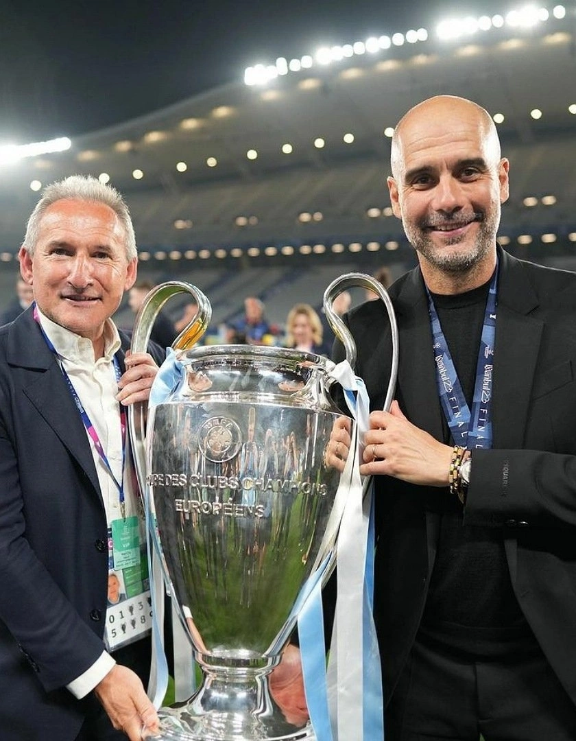 Begiristain và Guardiola mừng cup vô địch Champions League năm 2023 cùng Man City. Ảnh: City Extra