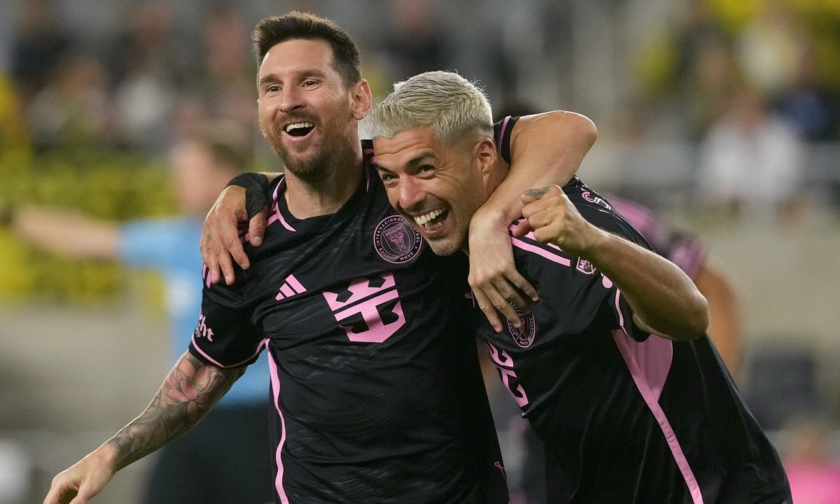 Messi, Suarez tranh giải Cầu thủ hay nhất MLS - Báo VnExpress Thể thao