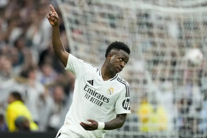 Vinicius mừng bàn trong trận Real gặp Osasuna trên sân Bernabeu, thành phố Madrid, Tây Ban Nha ngày 9/11/2024. Ảnh: LaPresse