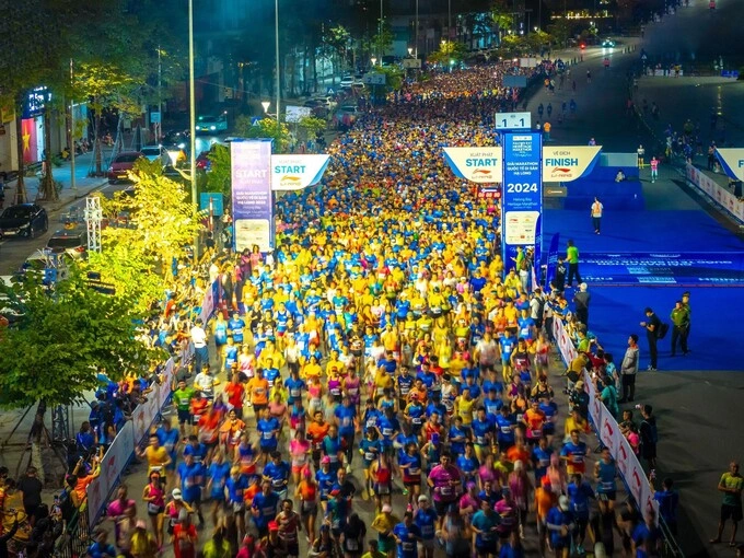 Halong Bay Heritage Marathon 2024 với hơn 13,500 vận động viên tham gia. Ảnh: HBHM