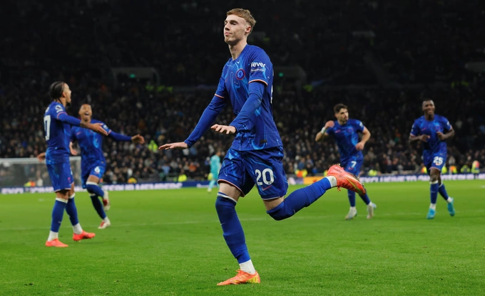 Palmer vui mừng sau khi ghi bàn nâng tỷ số lên 4-2 cho Chelsea. Ảnh: Guardian