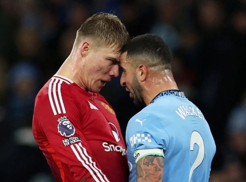 Hojlund làm thơ chế giễu hậu vệ Man City