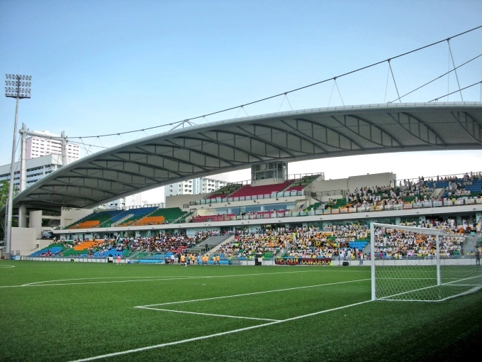 Sân cỏ nhân tạon Jalan Besar ở Singapore năm 2018. Ảnh: X/Peter Miles