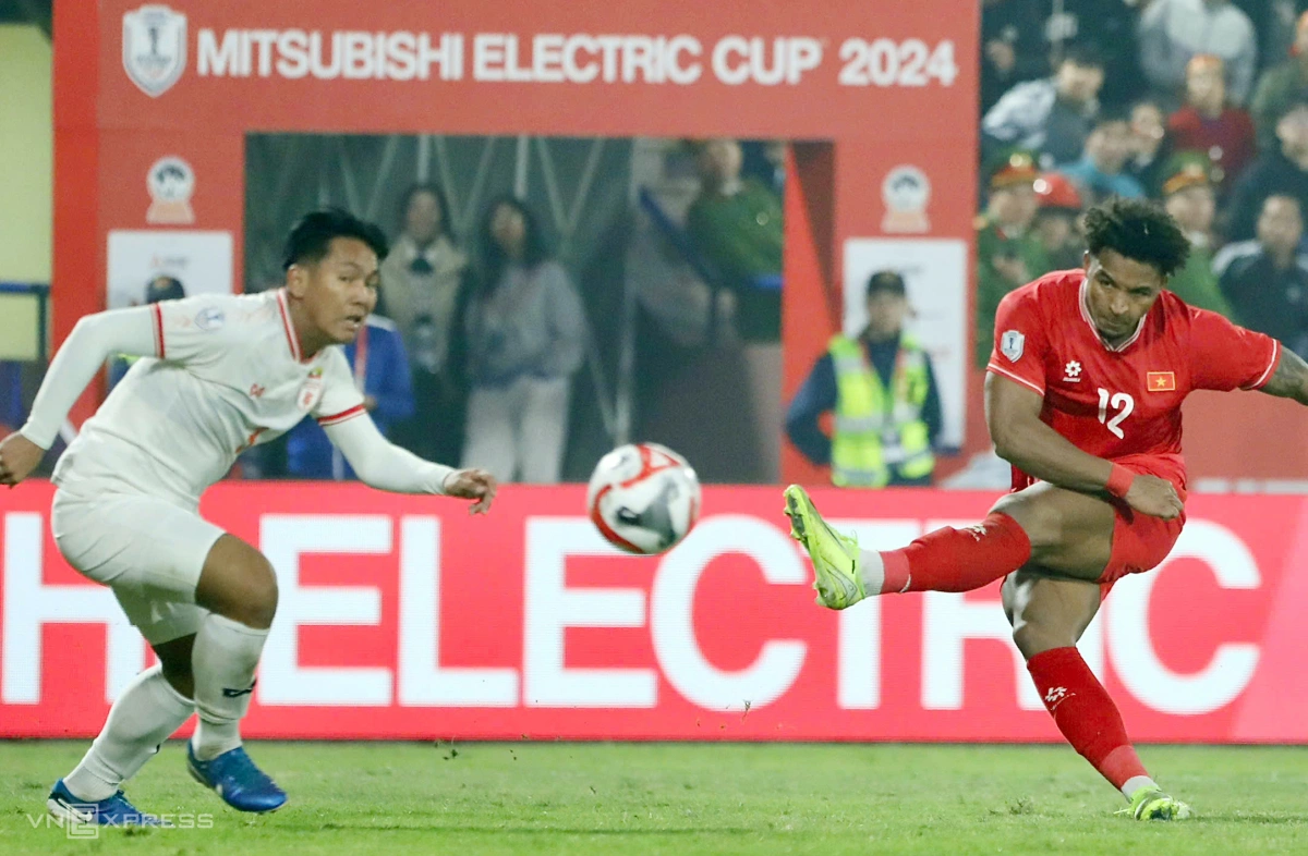 The highlights of Vietnam naturalized striker Nguyen Xuan Son at 2024 ASEAN Cup