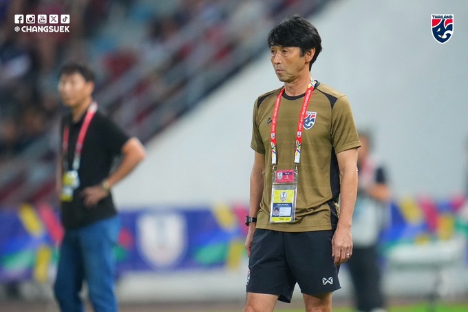 HLV Ishii trong trận chung kết lượt về ASEAN Cup 2024 trên sân Rajamangala tối 5/1. Ảnh: FAT