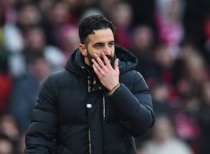 HLV Ruben Amorim phản ứng trong trận Man Utd thua Crystal Palace 0-2 trên sân Old Trafford, Manchester, ở vòng 24 Ngoại hạng Anh ngày 2/2/2025. Ảnh: Reuters