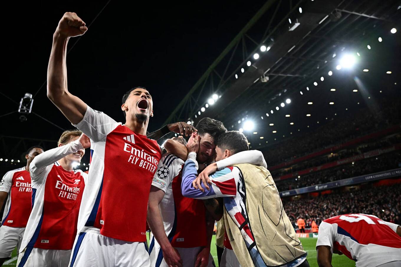 Hào quang Real thử thách bản lĩnh Arsenal - Báo VnExpress Thể thao