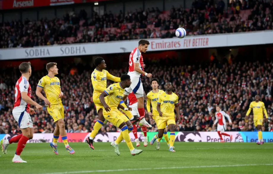 Arsenal rơi chiến thắng trước khi đấu PSG