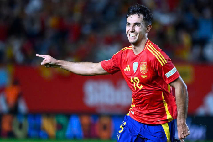 Marin Zubimendi mừng bàn thắng của Tây Ban Nha trước Đan Mạch ở bảng A4 UEFA Nations League trên sân Enrique Roca, thành phố Murcia, Tây Ban Nha tối 12/10/2024. Ảnh: AFP