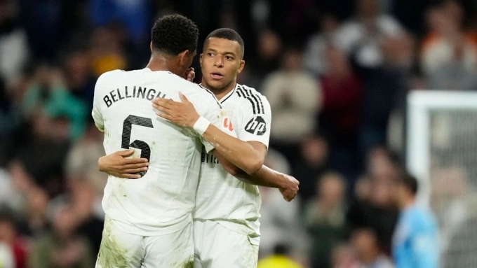 Mbappe làm nóng cuộc đua Giày vàng châu Âu