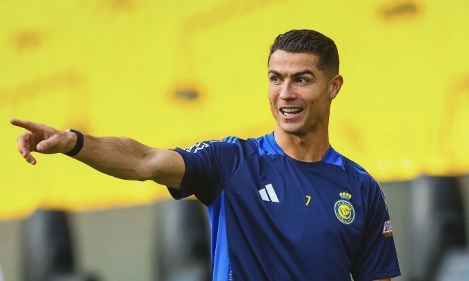Ronaldo trong một buổi tập của Al Nassr. Ảnh: ANFC