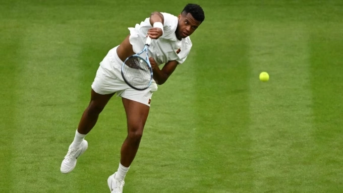 Mpetshi Perricard lập kỷ lục giao bóng mạnh nhất lịch sử Wimbledon ở vòng một giải đấu năm 2025. Ảnh: Reuters
