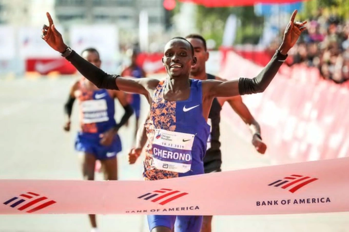 Nhà vô địch Marathon Chicago 2019, Lawrence Cherono có kết quả xét nghiệm dương tính với trimetazidine và bị đình chỉ một ngày trước khi chạy marathon tại Giải vô địch Điền kinh Thế giới ở Eugene, Oregon năm 2022. Ảnh: Kevin Morris