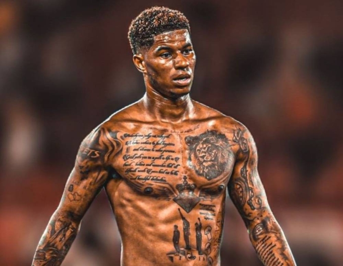 Một số hình xăm ở phần trước cơ thể Rashford. Ảnh: MD