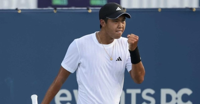 Tien mừng một điểm thắng trước Rublev tại vòng hai Washington Mở rộng hôm 23/7. Ảnh: ATP
