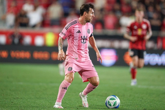 Messi đi bóng trong hiệp hai trận gặp New York Red Bulls trên sân Sports Illustrated, thị trấn Harrison, bang New Jersey, Mỹ, ngày 19/7/2025. Ảnh: Reuters