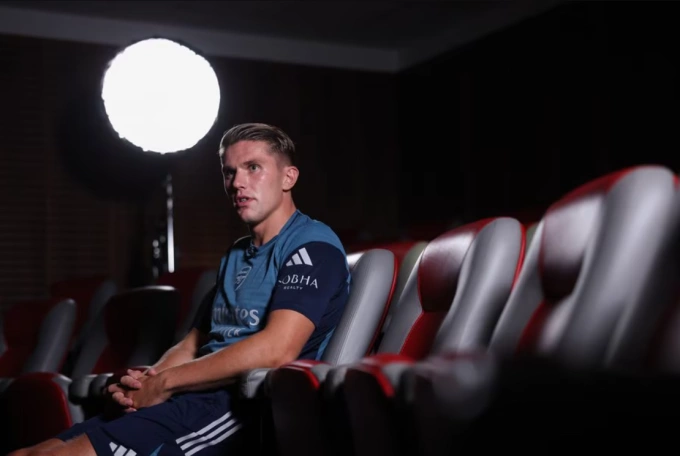 Viktor Gyokeres trả lời phỏng vấn với Arsenal. Ảnh: Arsenal FC
