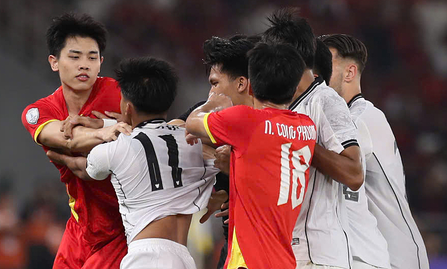 Nguyễn Đình Bắc: 'Hết đau khi U23 Việt Nam vô địch'